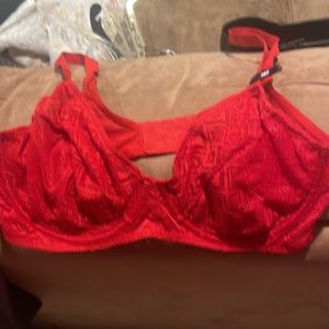Brand new DKNY 38C bra